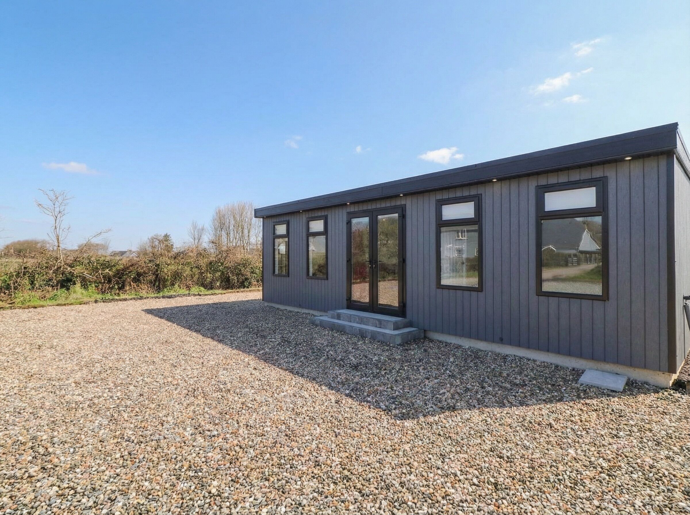 المنشأة من الخارج