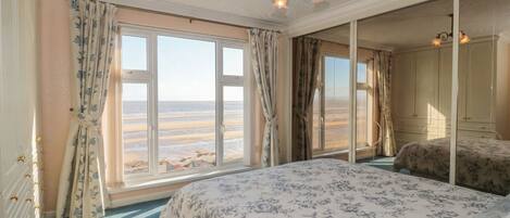 3 bedrooms, individually decorated, individually furnished, free WiFi