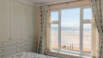 3 bedrooms, individually decorated, individually furnished, free WiFi