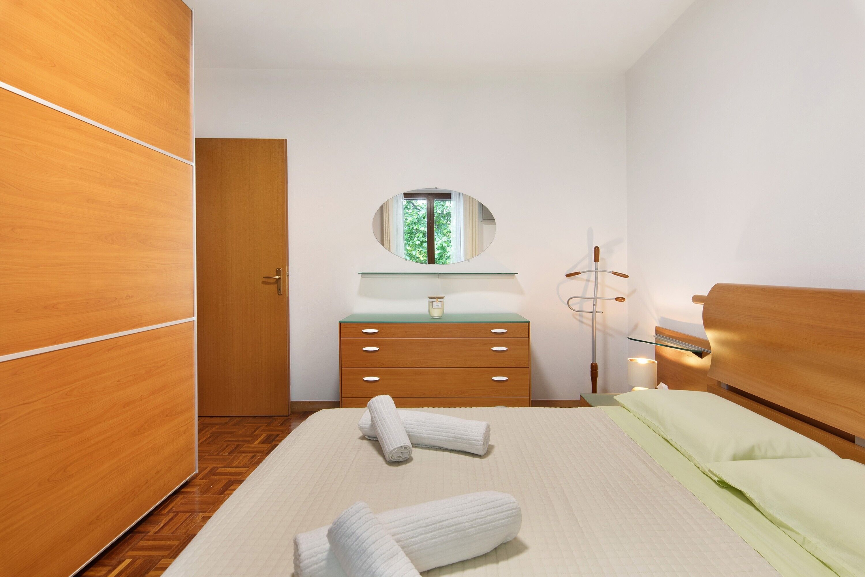 3 bedrooms, WiFi, bed sheets
