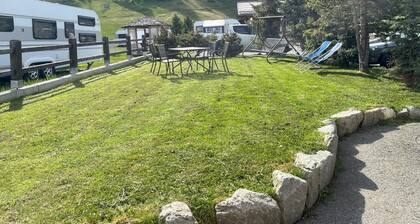 Apartment 'Devislong' mit Bergblick, Gemeinschaftsgarten und WLAN