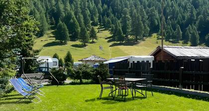 Appartement 'Lois' avec vue sur la montagne, jardin commun et Wi-Fi