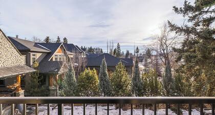 Luxury private 1 BR loft, next to the river and pathways, amazing quiet location