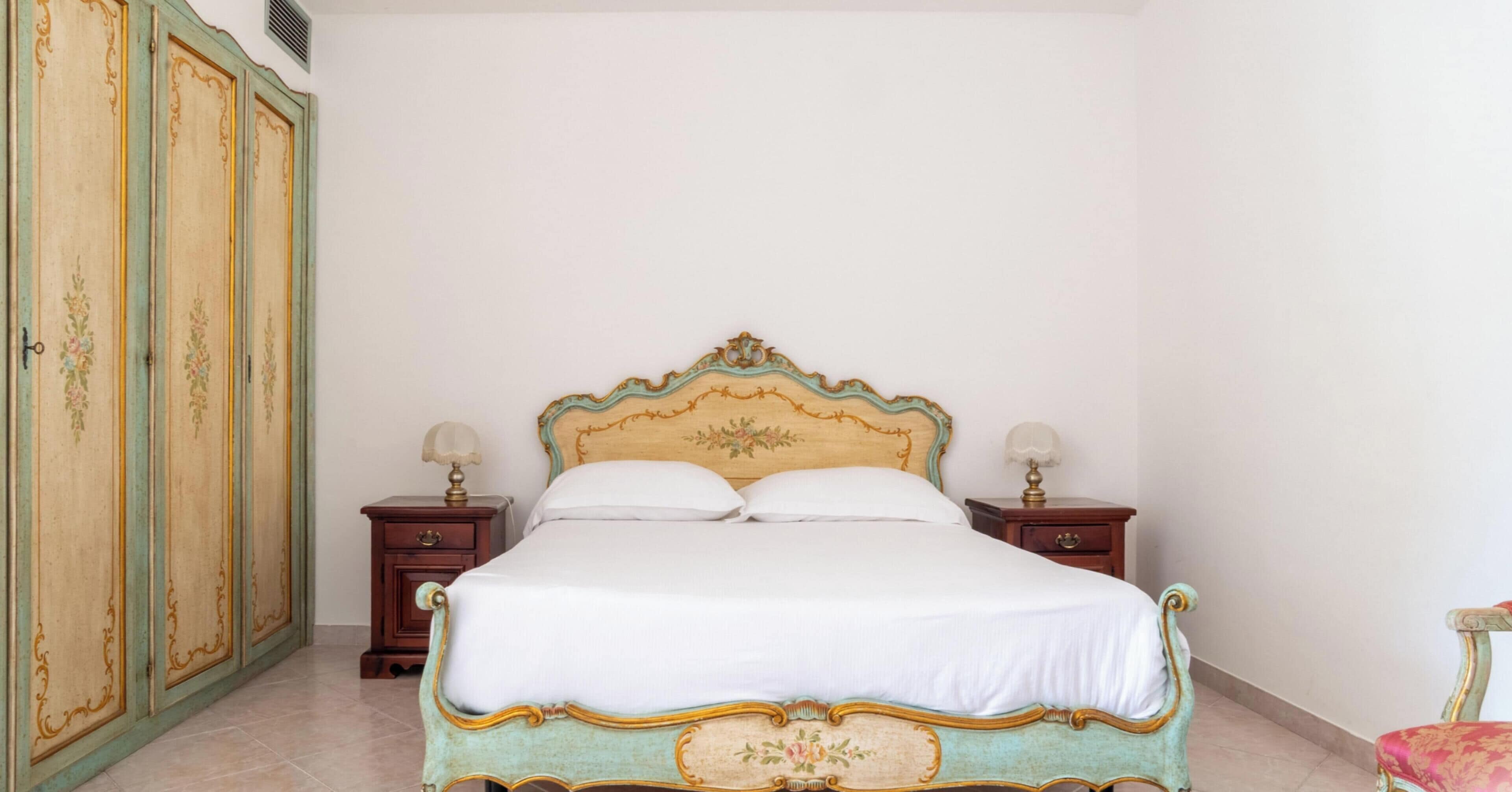 Standard Triple Room | Minibar, free WiFi, bed sheets