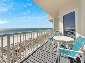Property grounds - Gulf Front 3/3 Summerwind 9th floor. Sunny and Chair (Navarre Beach)