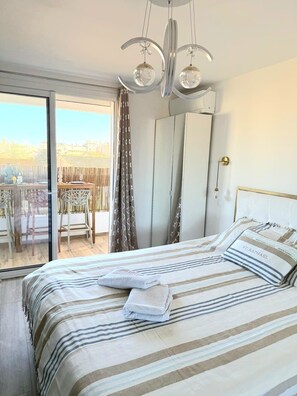 Iron/ironing board, Internet, bed sheets - L'Eden Palavas 70m2* Sublime T3*Parking*Terrace*Beach (Palavas-les-Flots)