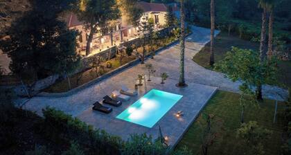Astarte Villas - The Pine Tree Villa with Pool