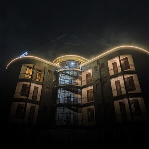 Uklassifisert bilde, 4 av 6, knapp