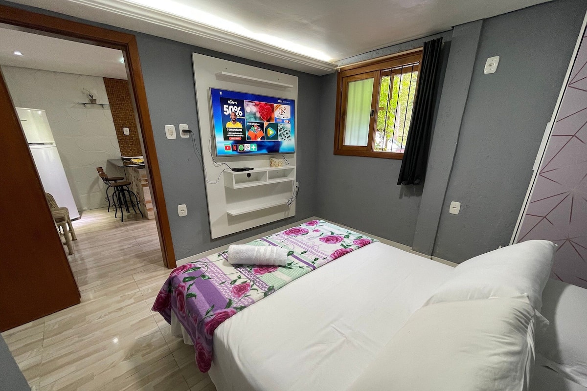 Basic Apartment | Free WiFi, bed sheets