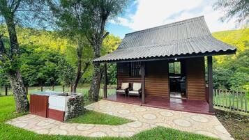 Basic Cabin | Terrace/patio