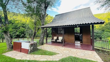 Basic Cabin | Terrace/patio