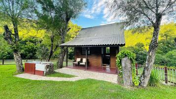 Basic Cabin | Exterior