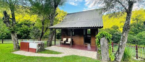 Basic Cabin | Exterior