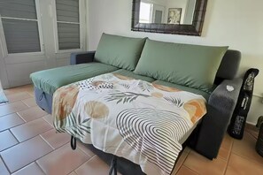 2 bedrooms, iron/ironing board, free WiFi, bed sheets - Family Penthouse Combate Beach Access Pool Stunning Views (El Combate)