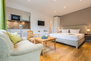 Unclassified image, 2 of 455, button - Fährhauslodges Natur in Sicht (Norden)