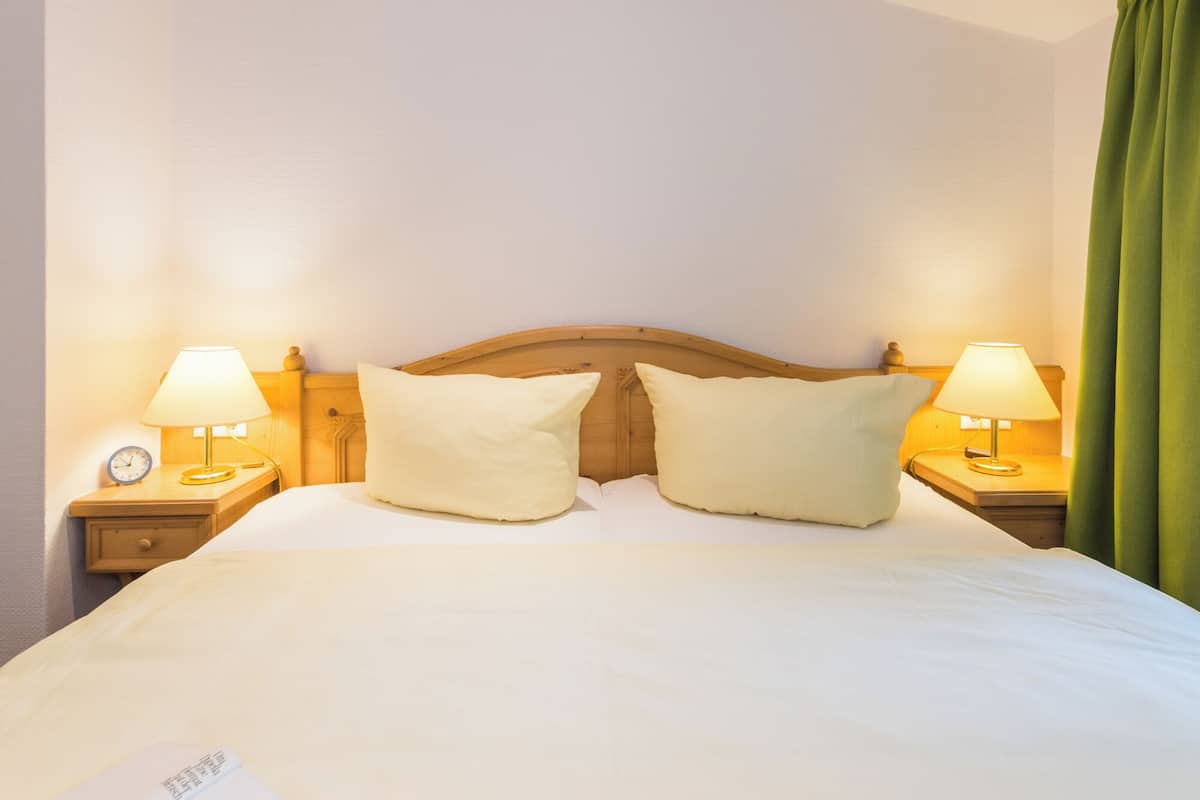 Standard Apartment, Canal View