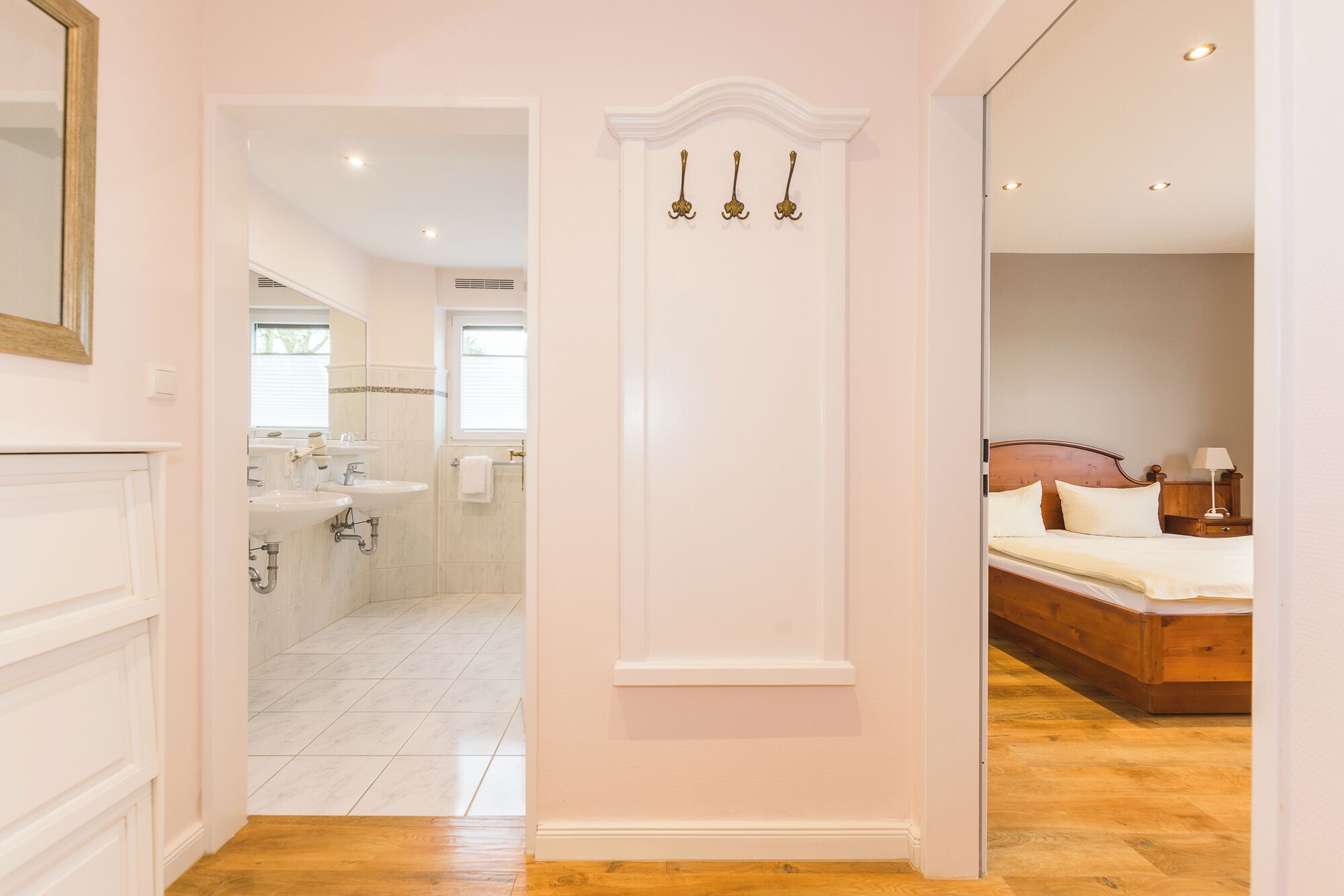 Comfort Apartment, Canal View