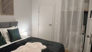 1 soverom, strykejern/-brett, wi-fi og sengetøy