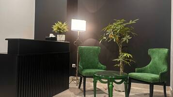 Quarto casal básico, vista para a cidade | Saguão