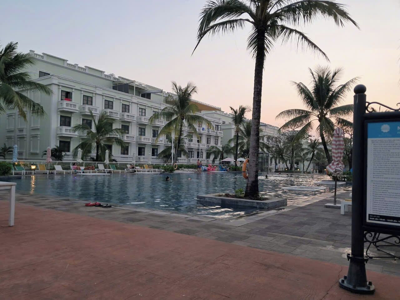 Kamar Double Basic, pemandangan kota | Kolam renang | Kolam renang outdoor