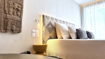 Design Double Room, Private Bathroom, Pool View | Memory foam beds, in-room safe, individually decorated