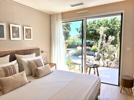 Signature Double Room, Ensuite, Pool View | Memory foam beds, in-room safe, individually decorated