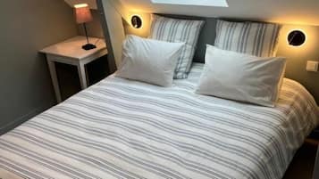 Standard Double Room, Private Bathroom, Garden View