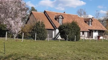 Standard Double Room, Private Bathroom, Garden View | Exterior