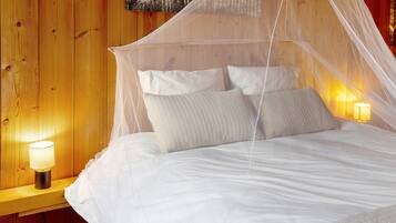 WiFi, bed sheets