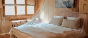 La Forestière 3 Guest Room with Private Entrance in a Green Setting