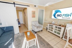 TV, offices - North Myrtle Newly Remodeled Oceanfront View Suite (North Myrtle Beach)