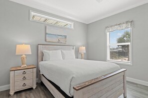 House | Individually decorated, individually furnished, laptop workspace - Pet Friendly Beach House - Lazy Palms (Mexico Beach)