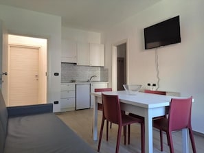 Apartment, Mountainside | Dining - Maresol (Bagnara Calabra)