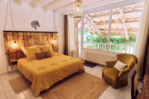 Grand gîte pour 6 pleine nature au calme, 3 chambres, 3 salles de bains, piscine