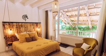 Grand gĂźte pour 6 pleine nature au calme, 3 chambres, 3 salles de bains, piscine