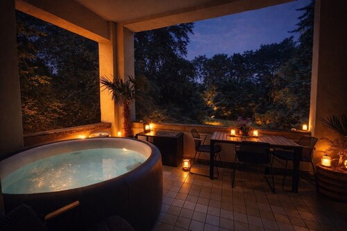 Live Like Royalty – Exclusive Belle Étage with Winter Garden, Veranda & Jacuzzi