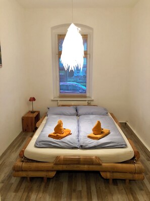 2 bedrooms, iron/ironing board, internet, bed sheets - Vacation apartment Hans - Comfortable vacation apartment between the old town & Elbe cycle path (Dresden)