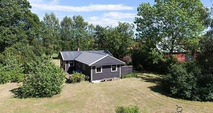 6 Person Holiday Home in Lottorp