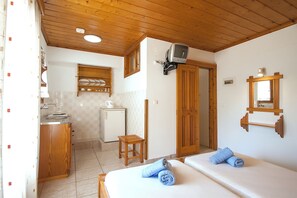 Free WiFi - angela studios (Skiathos)