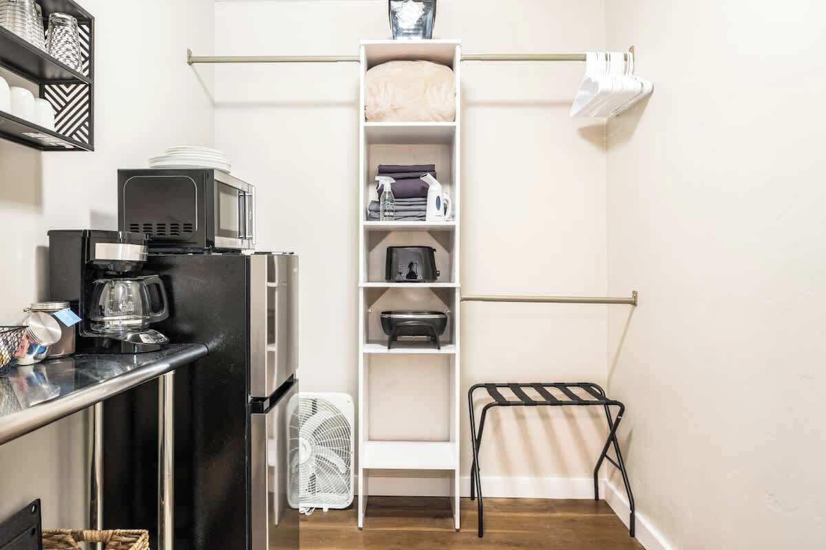 Microwave, coffee/tea maker, toaster, cookware/dishes/utensils