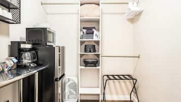 Microwave, coffee/tea maker, toaster, cookware/dishes/utensils