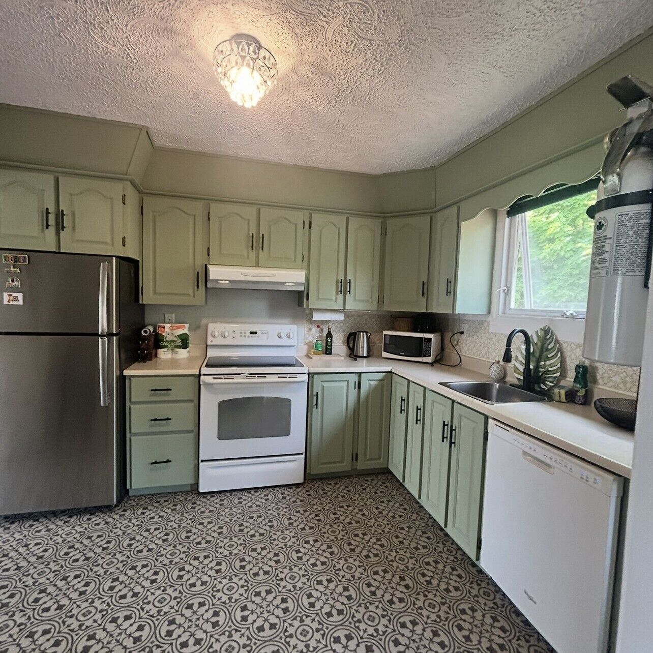 Micro-ondas, fogão, cooktop, lava-louças