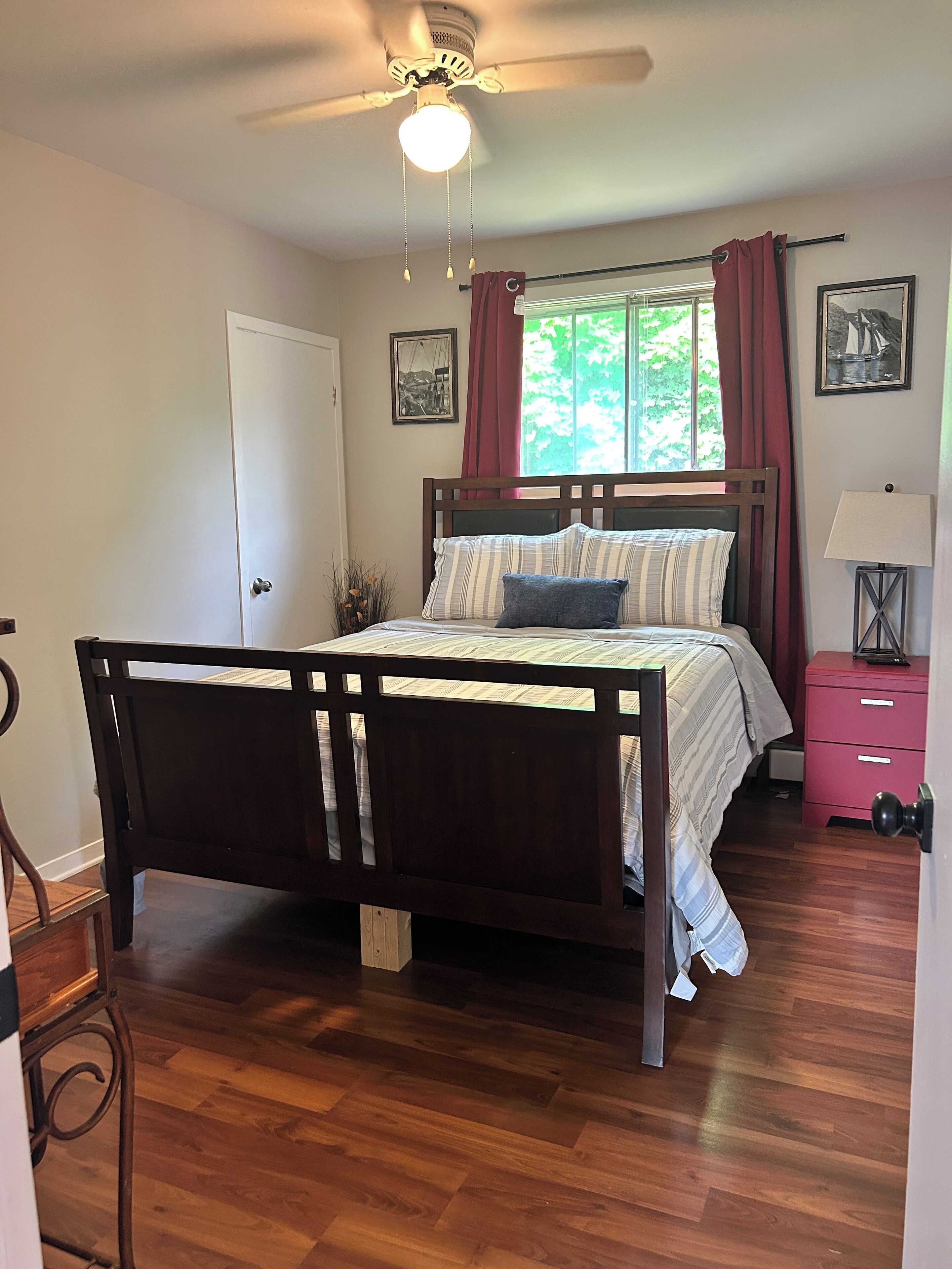 Internet, bed sheets