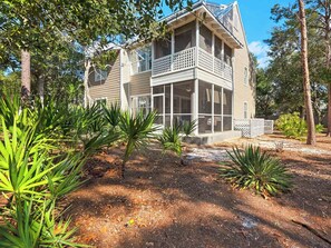 Exterior - Ground Floor, 2 Community Pools, Pro Tennis, Deeded Beach Access (Miramar Beach)