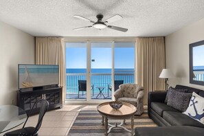Living area - Beach Front, Incredible Views, 3 Pools, Hot Tubs, Seasonal Tiki Bar and Cafe (Destin)