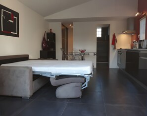 Interior - Holiday Home 'Gîte Avec Piscine Pour 2 Personnes' with Private Pool, Wi-Fi and Air Conditioning (Roussillon)