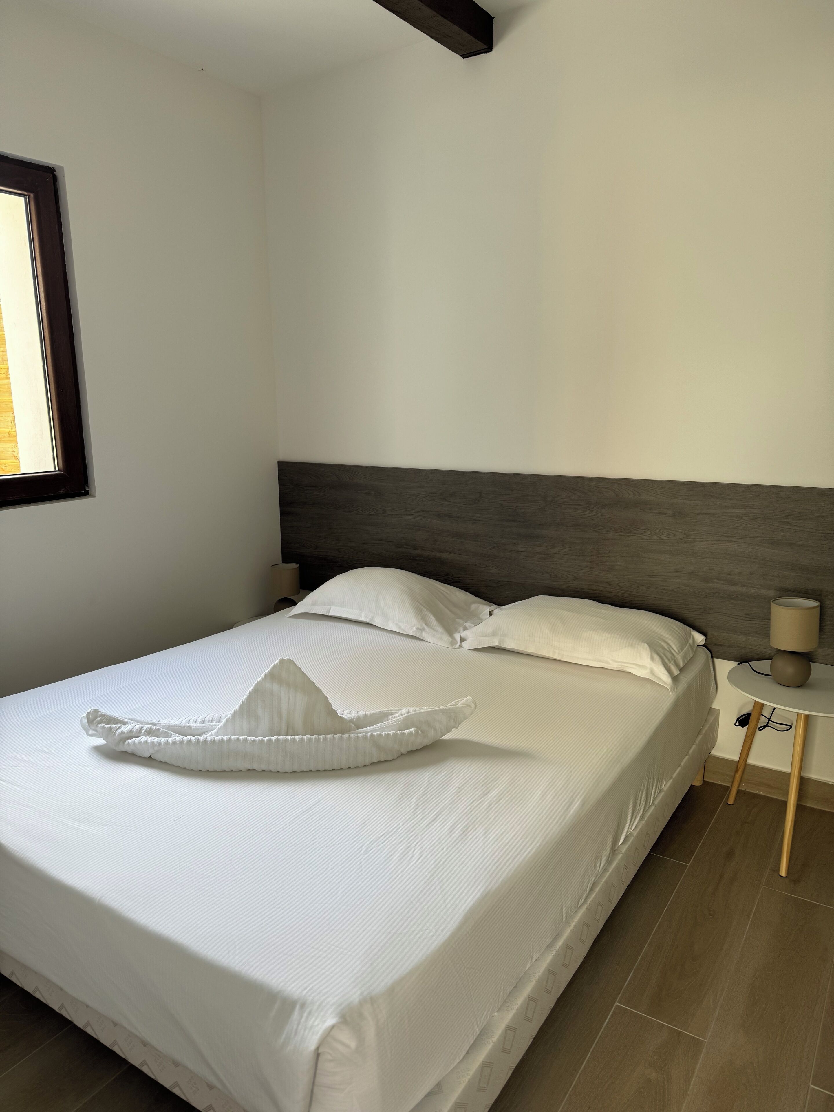 2 chambres, bureau, lit parapluie, Wi-Fi gratuit