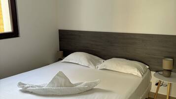 2 chambres, bureau, lit parapluie, Wi-Fi gratuit