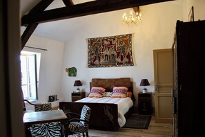1 bedroom, WiFi, bed sheets - Chambre d'hôte l'ancien Tribunal (Tonnerre)