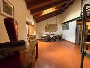 Dining - Apartment in renovated rustic courtyard (Colognola Ai Colli)